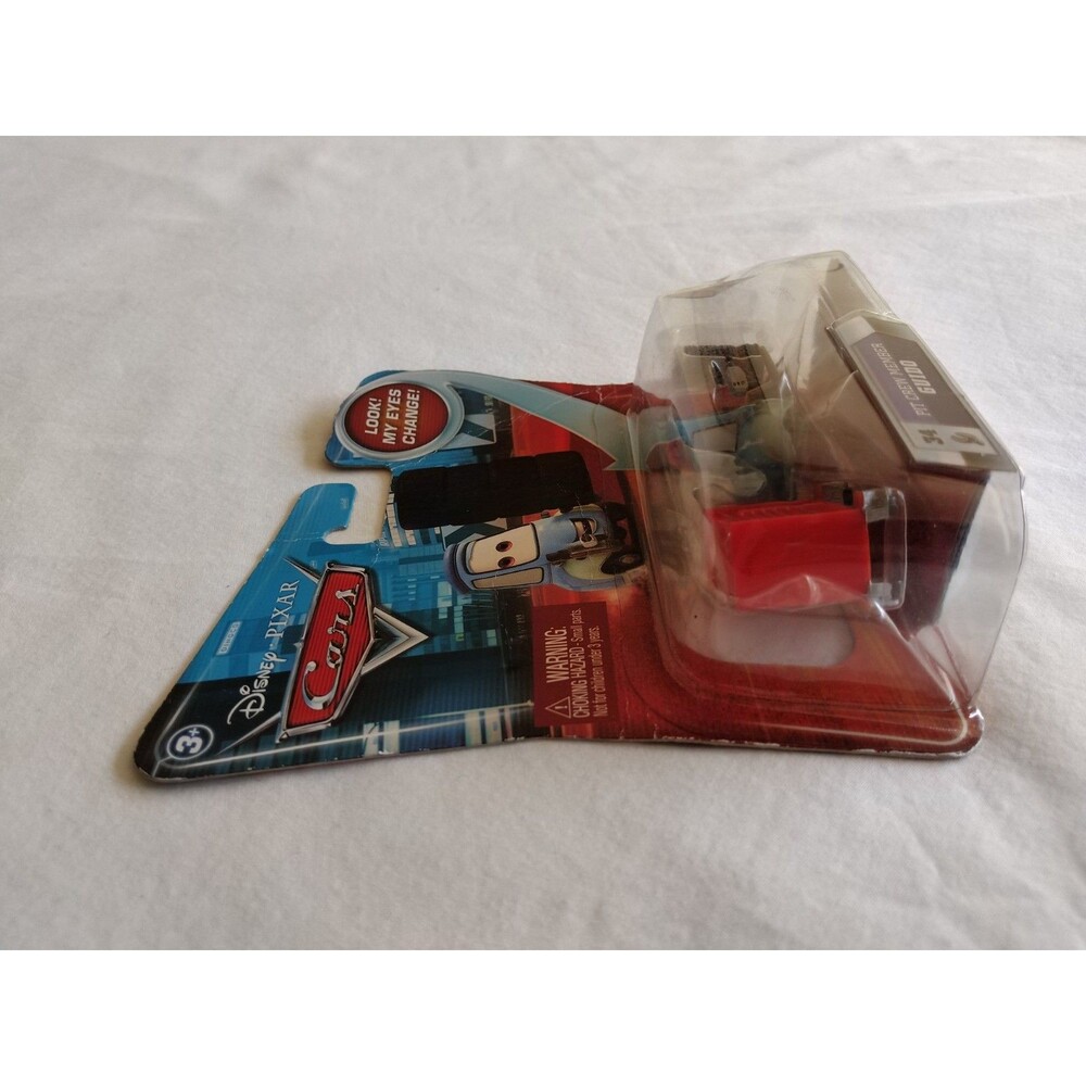 2010 Disney Pixar Cars Skyline Lenticular PIT CREW MEMBER GUIDO #34 New - Picture 7 of 10